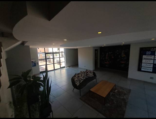 162M² OFFICE TO LET IN DUNKELD WEST